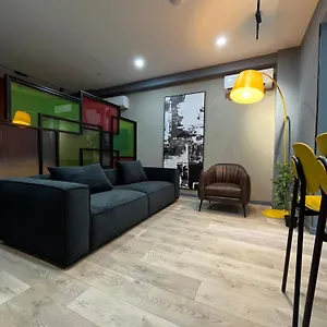 fox-apartments.hotels-in-tirana.com/